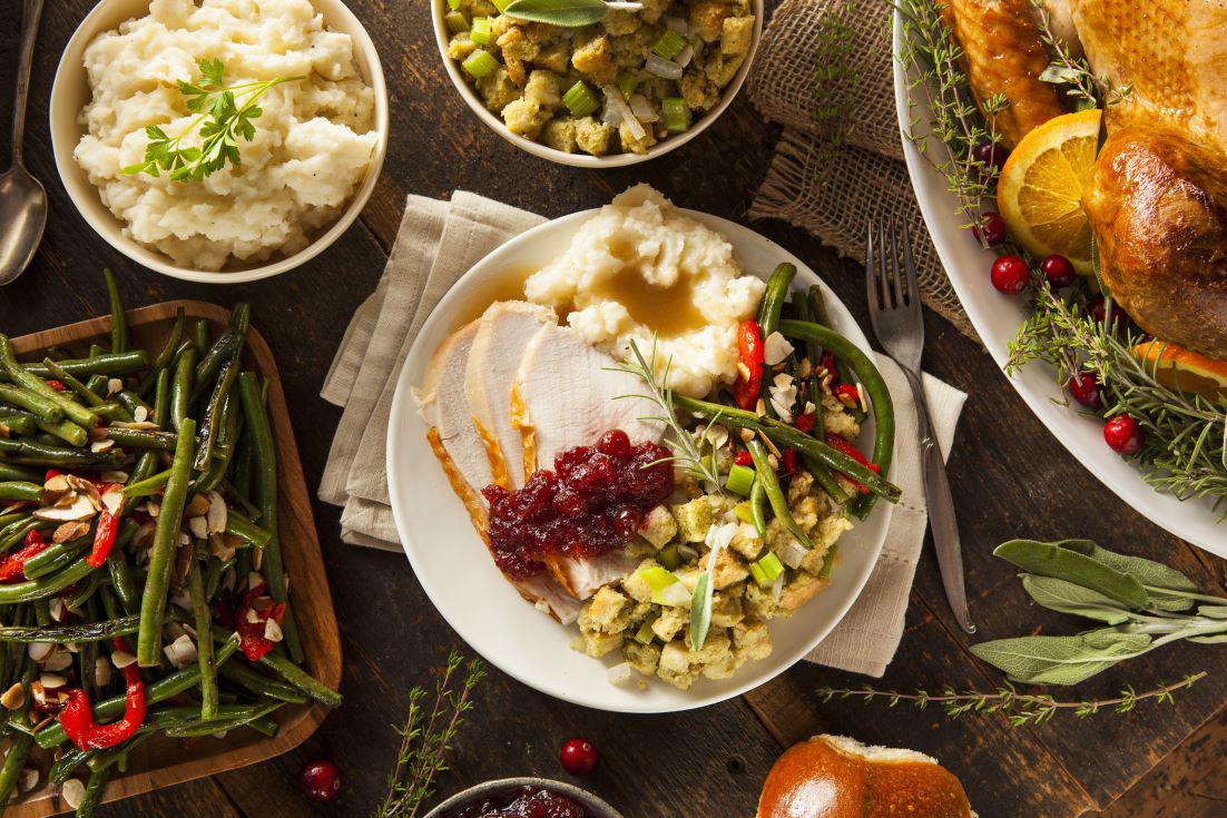 Thanksgiving Feast: Enjoy Your Favorite Dishes While Protecting Your Teeth